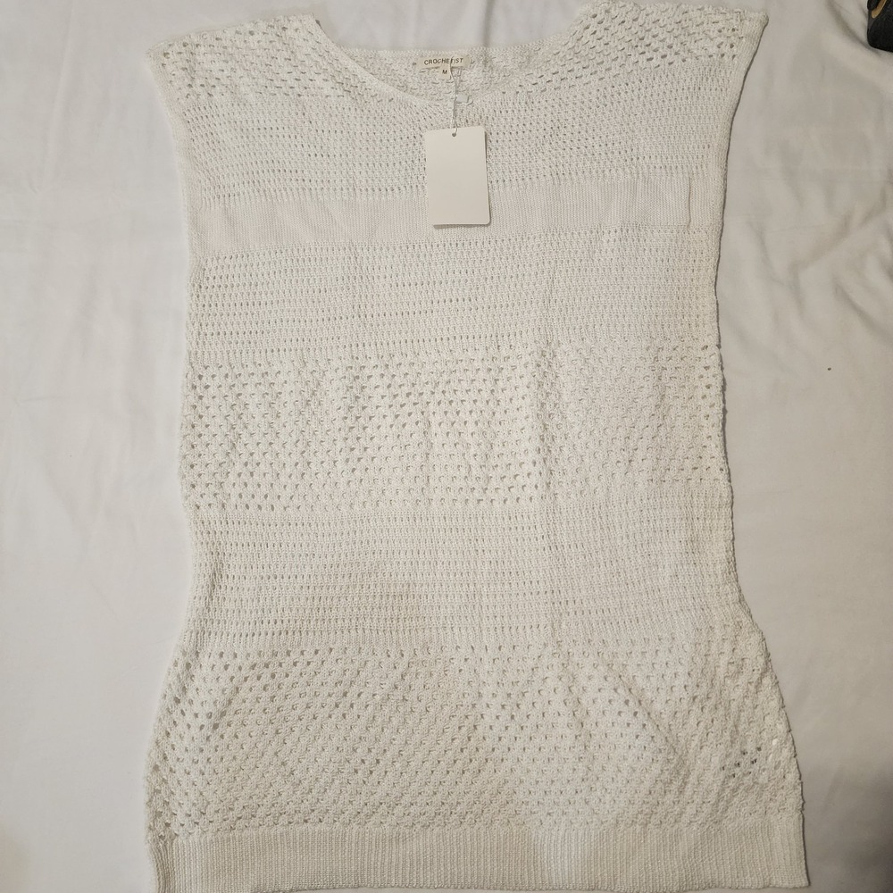 Chrochetist White Sleeveless Women's Size M Top Long Torso